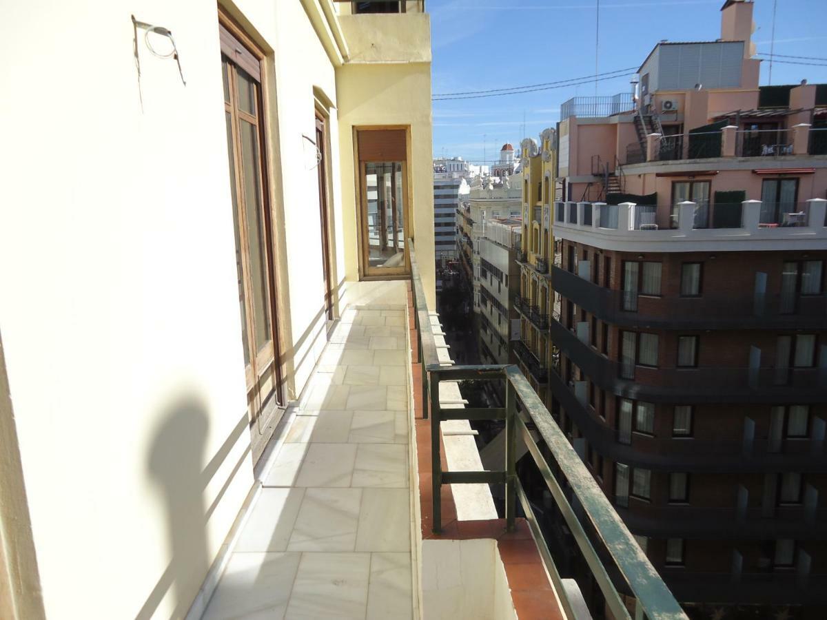 Entre la Estación y el Ayuntamiento Valência Exterior foto